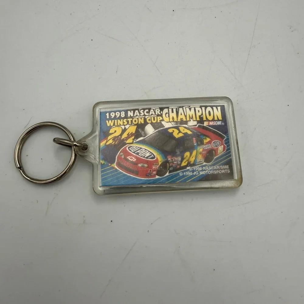 Vintage 1998 NASCAR Winston Cup Champion Jeff Gordon 24 DuPont Keychain Racing